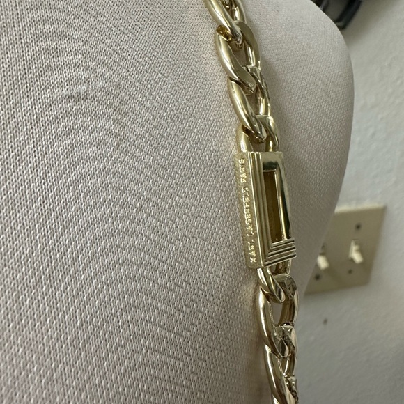 Karl Lagerfeld Women Cowl Neck Embellished Straps Tank Top Gold Chain
Medium - Picture 3 of 5